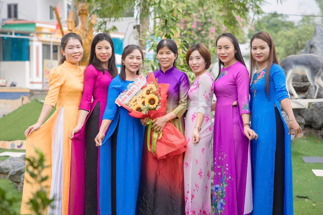HOẠT ĐỘNG CHÀO MỪNG NGÀY 8/3